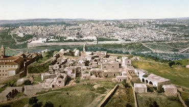 מראה ירושלים מהר הזיתים, 1900. הצילום נצבע בשיטת פוטוכרום. באדיבות ויקימדיה.